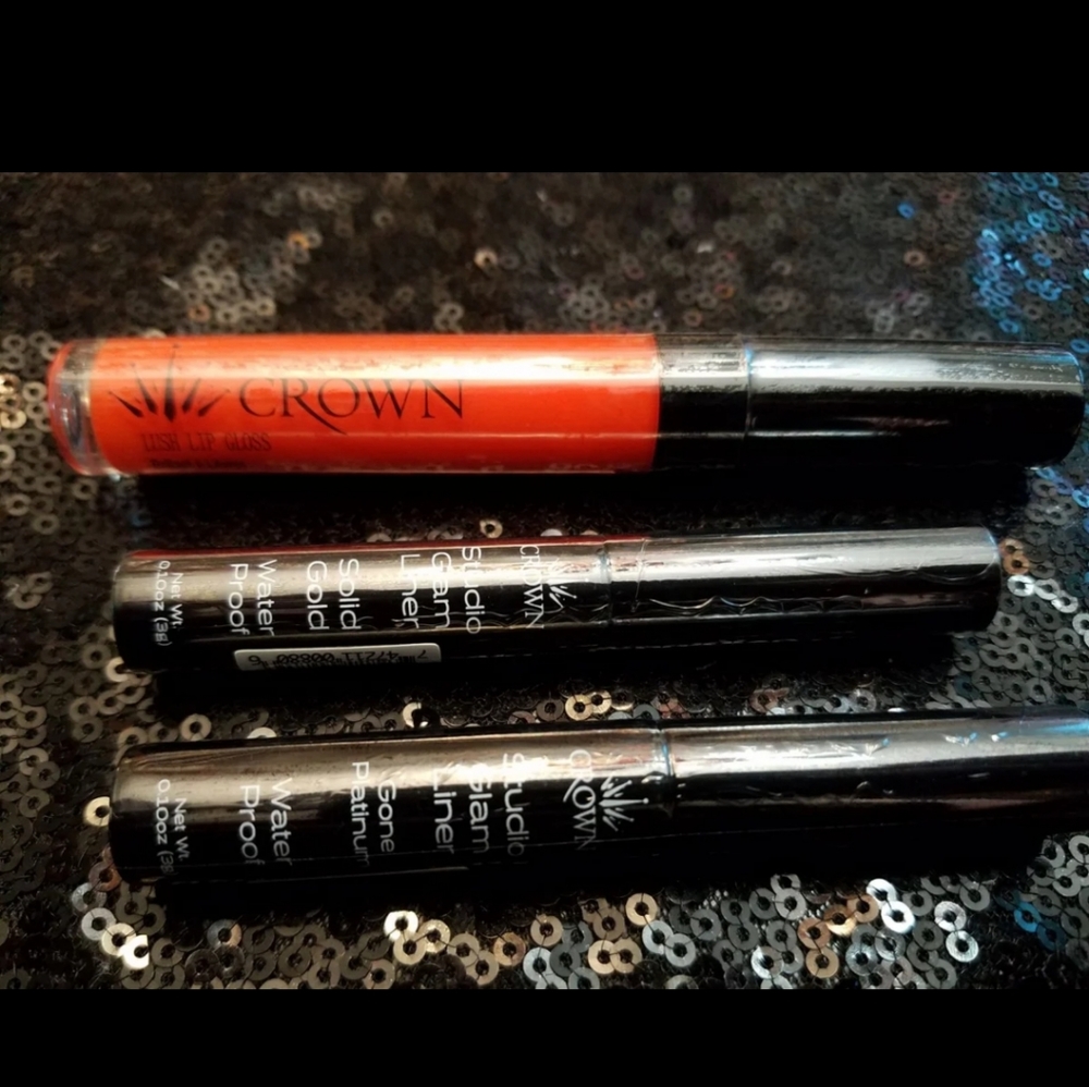 Crown Pro makeup bundle - Picture 3 of 7